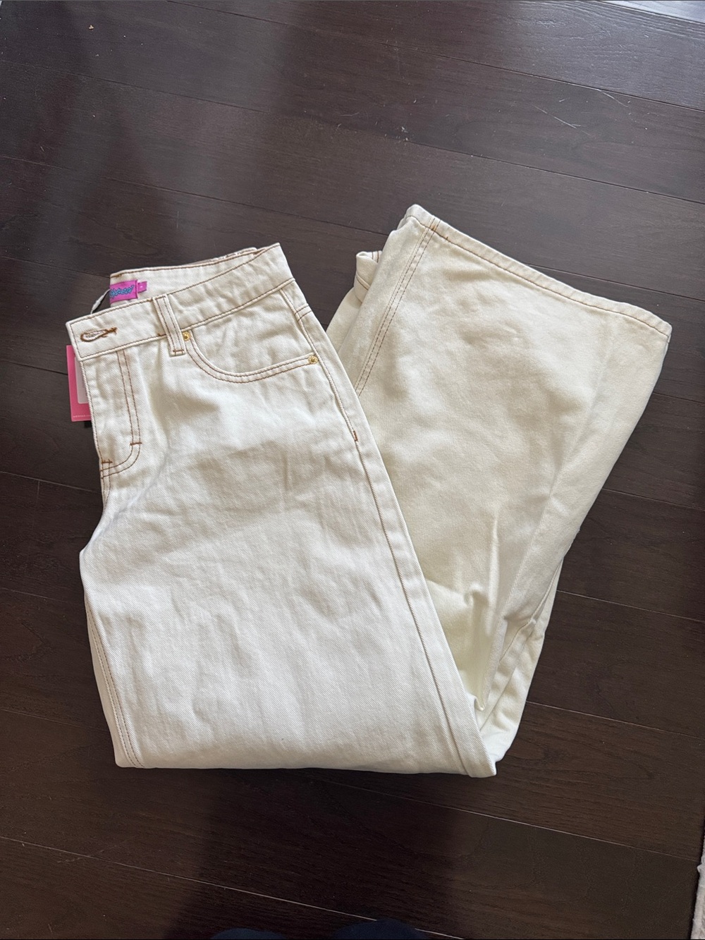 edikted low rise baggy cream stitch jeans